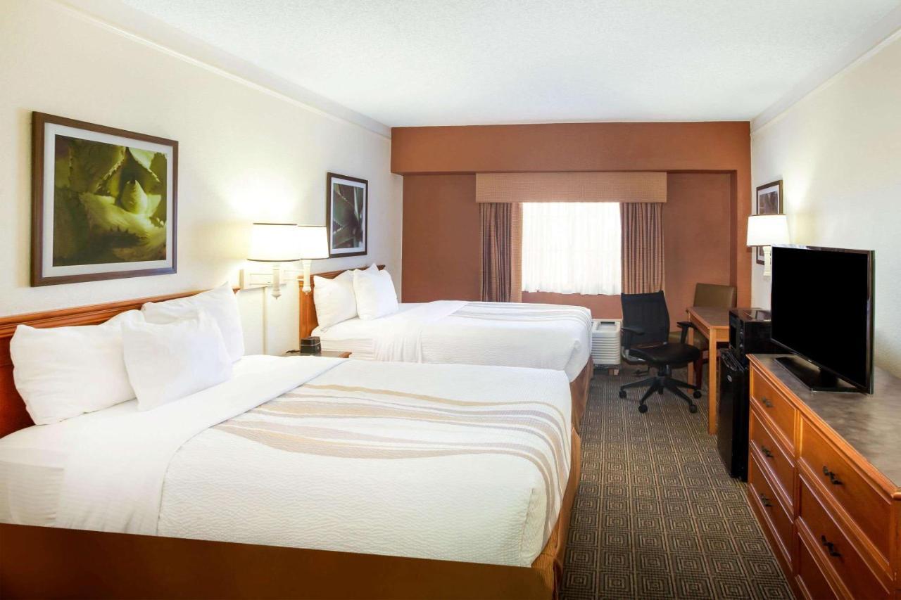 La Quinta Inn By Wyndham Austin Capitol / Downtown Екстер'єр фото