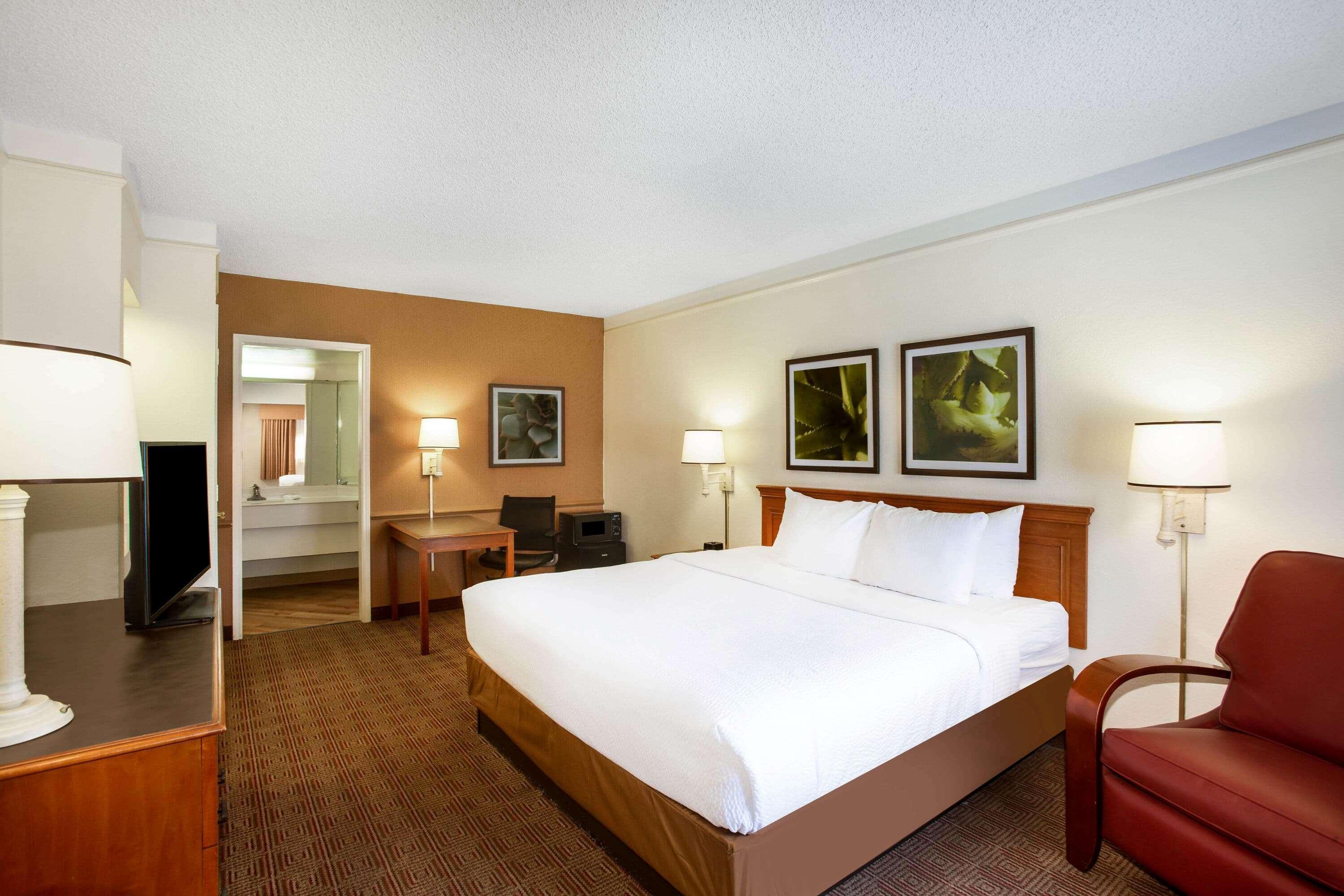 La Quinta Inn By Wyndham Austin Capitol / Downtown Екстер'єр фото