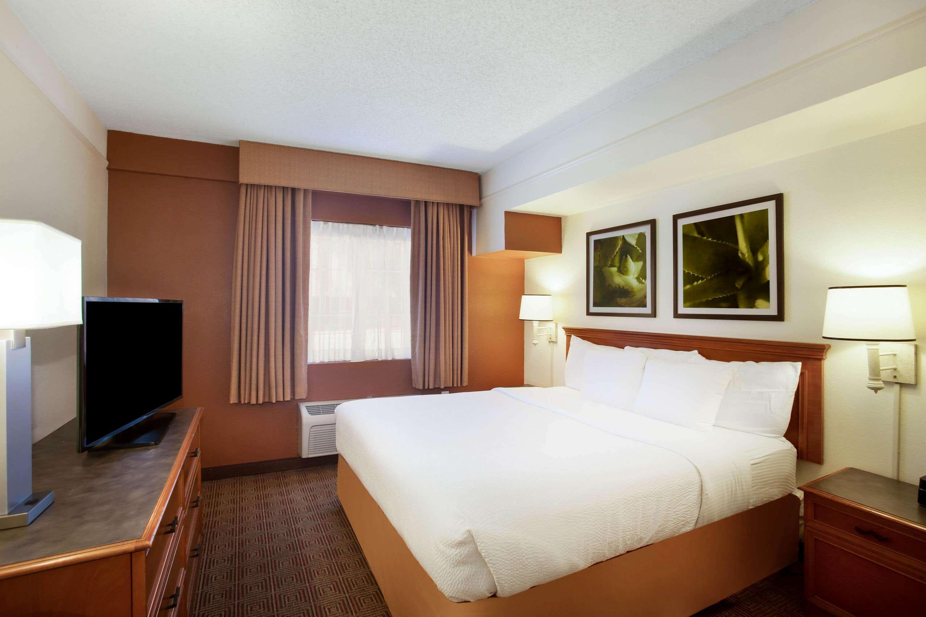La Quinta Inn By Wyndham Austin Capitol / Downtown Екстер'єр фото
