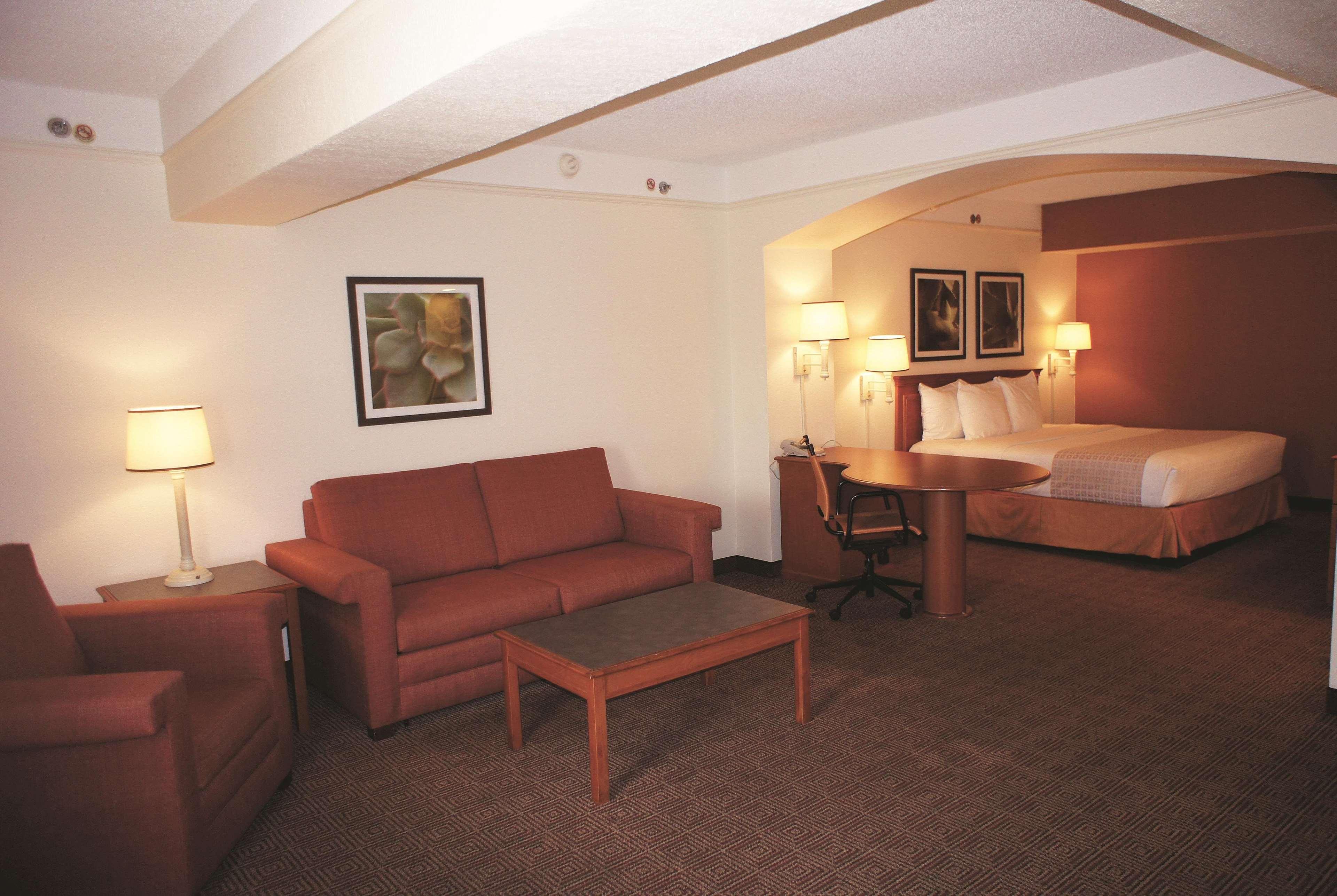 La Quinta Inn By Wyndham Austin Capitol / Downtown Екстер'єр фото