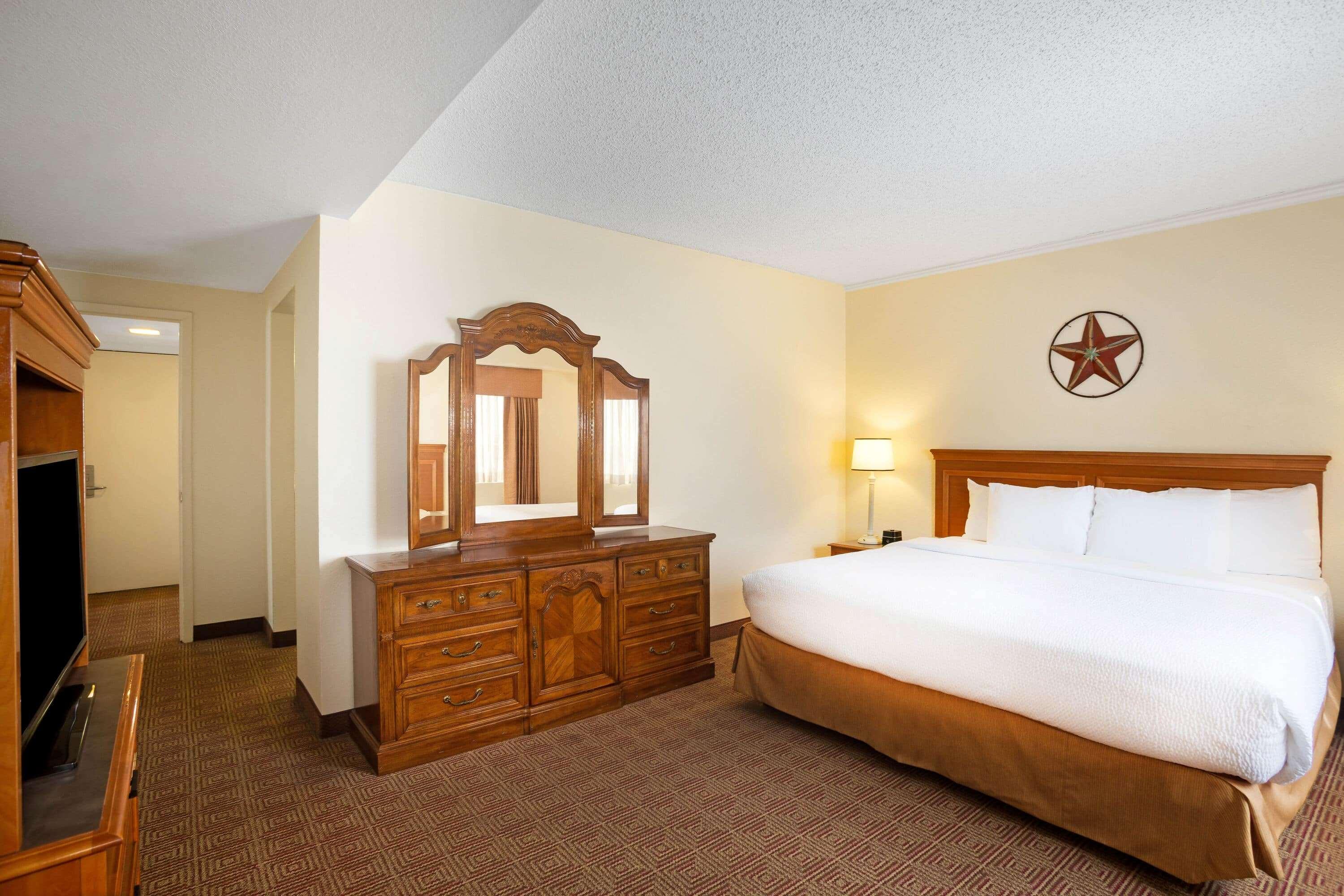 La Quinta Inn By Wyndham Austin Capitol / Downtown Екстер'єр фото