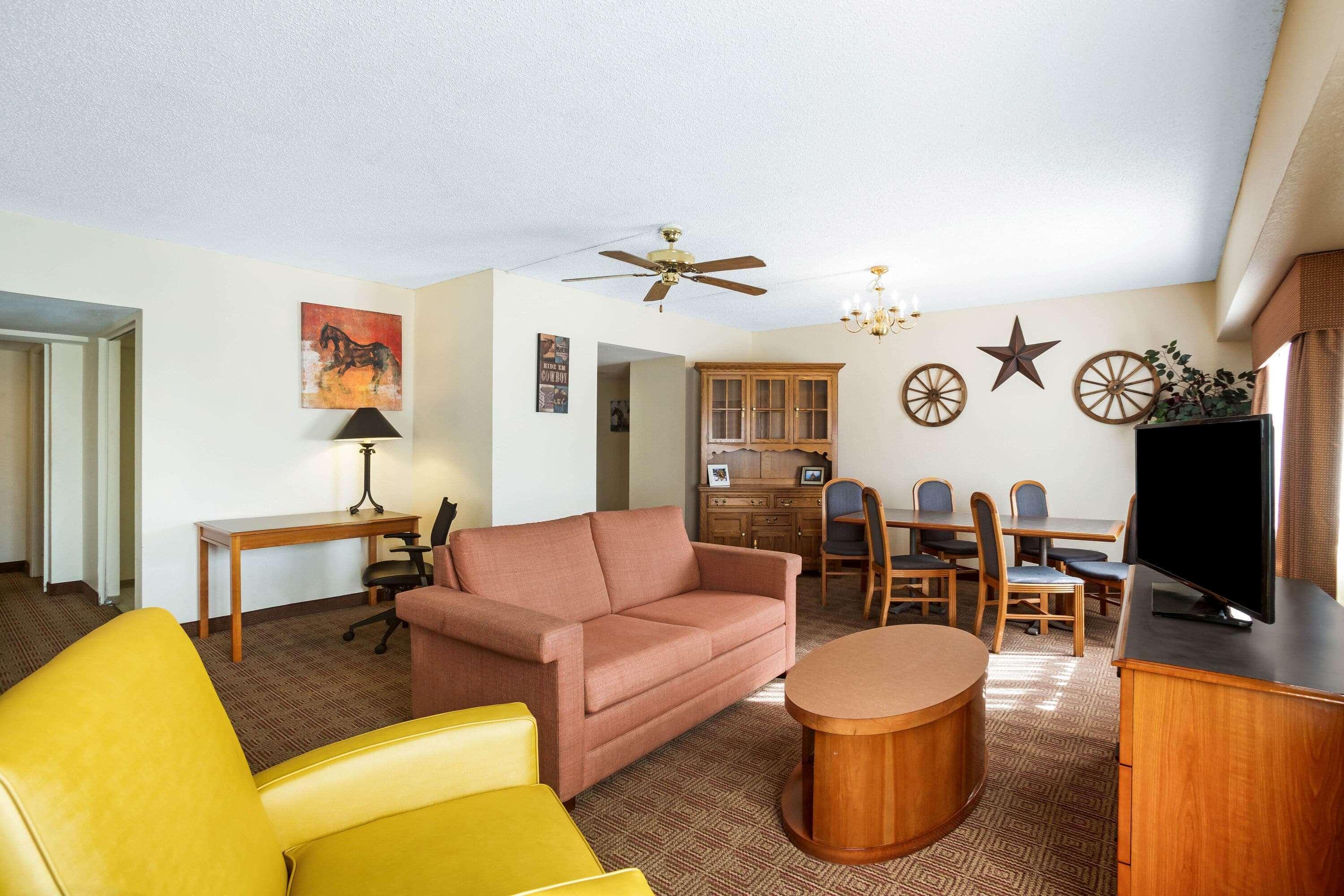 La Quinta Inn By Wyndham Austin Capitol / Downtown Екстер'єр фото