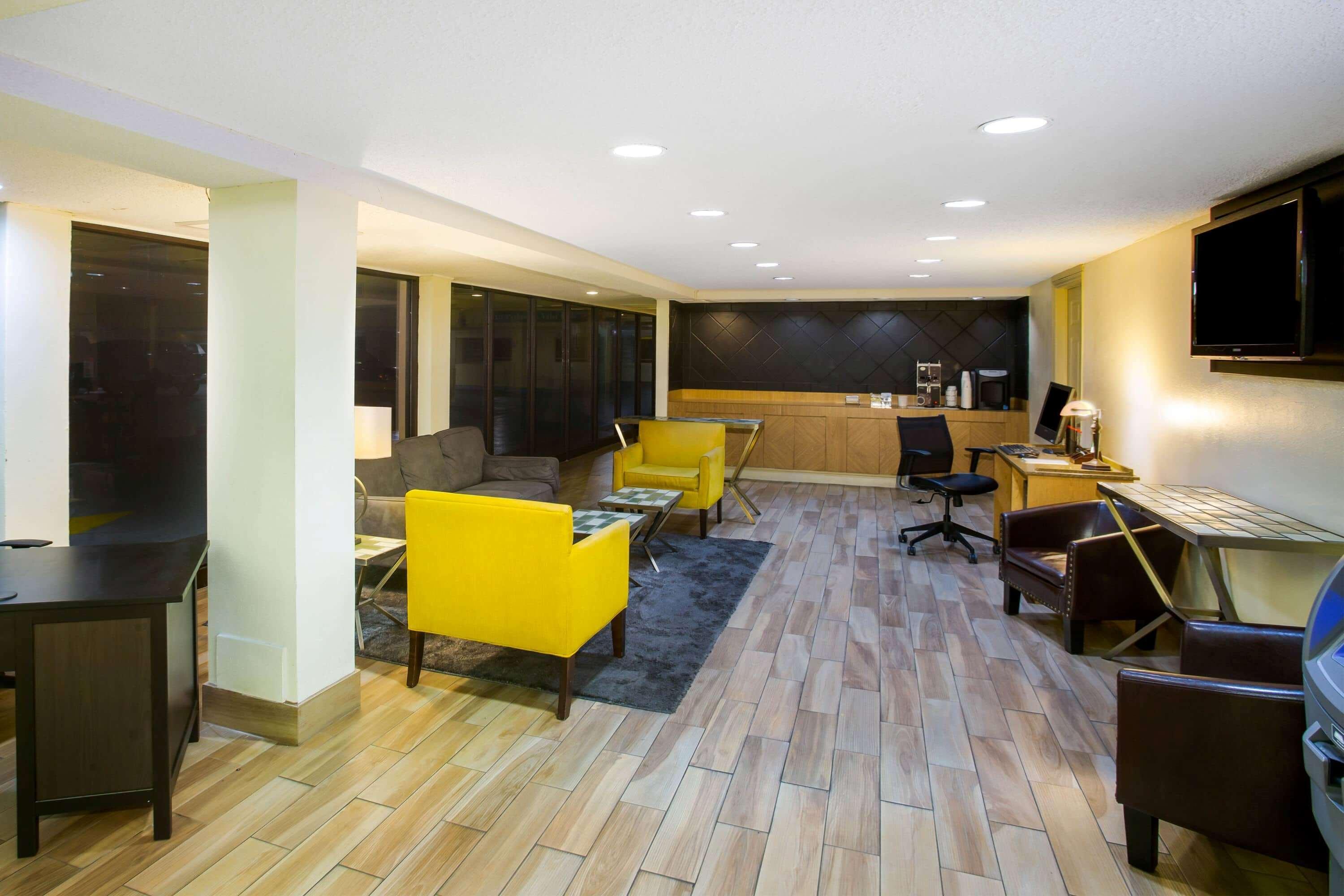 La Quinta Inn By Wyndham Austin Capitol / Downtown Екстер'єр фото