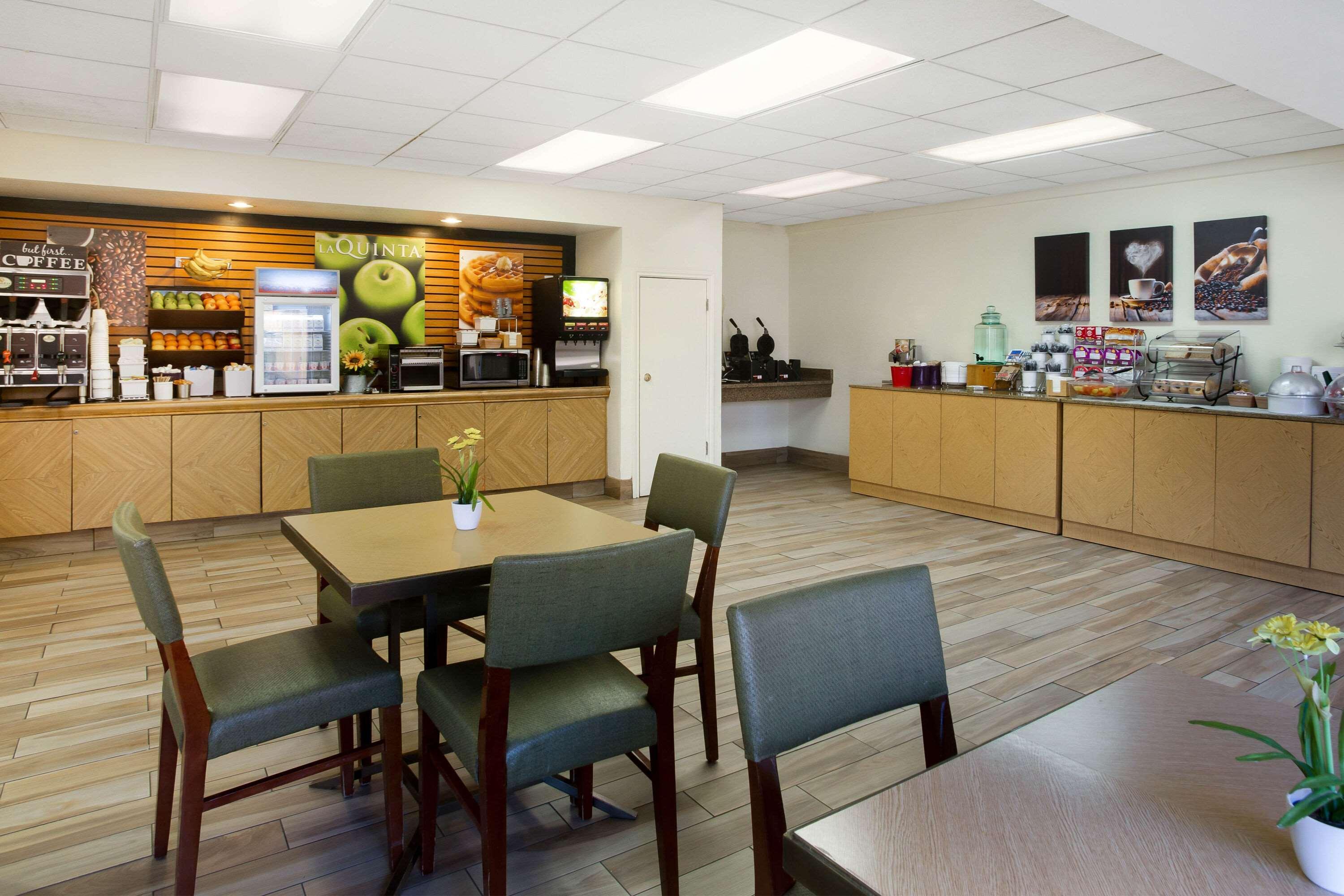 La Quinta Inn By Wyndham Austin Capitol / Downtown Екстер'єр фото